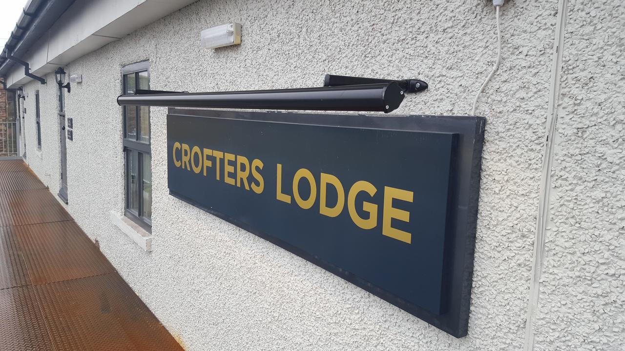 Crofters Lodge Barrow-in-Furness ภายนอก รูปภาพ